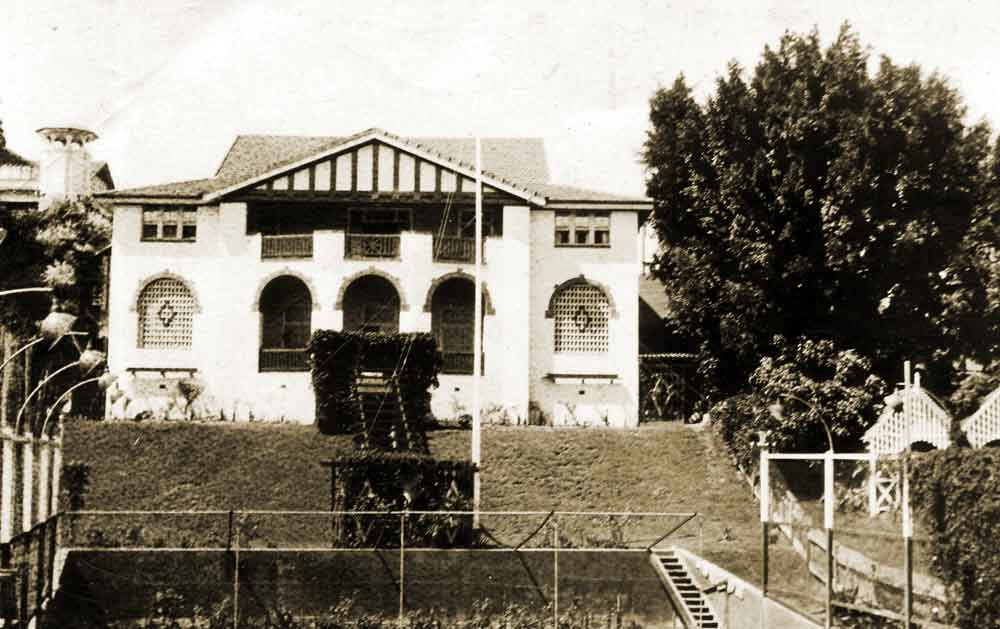 early_back_view